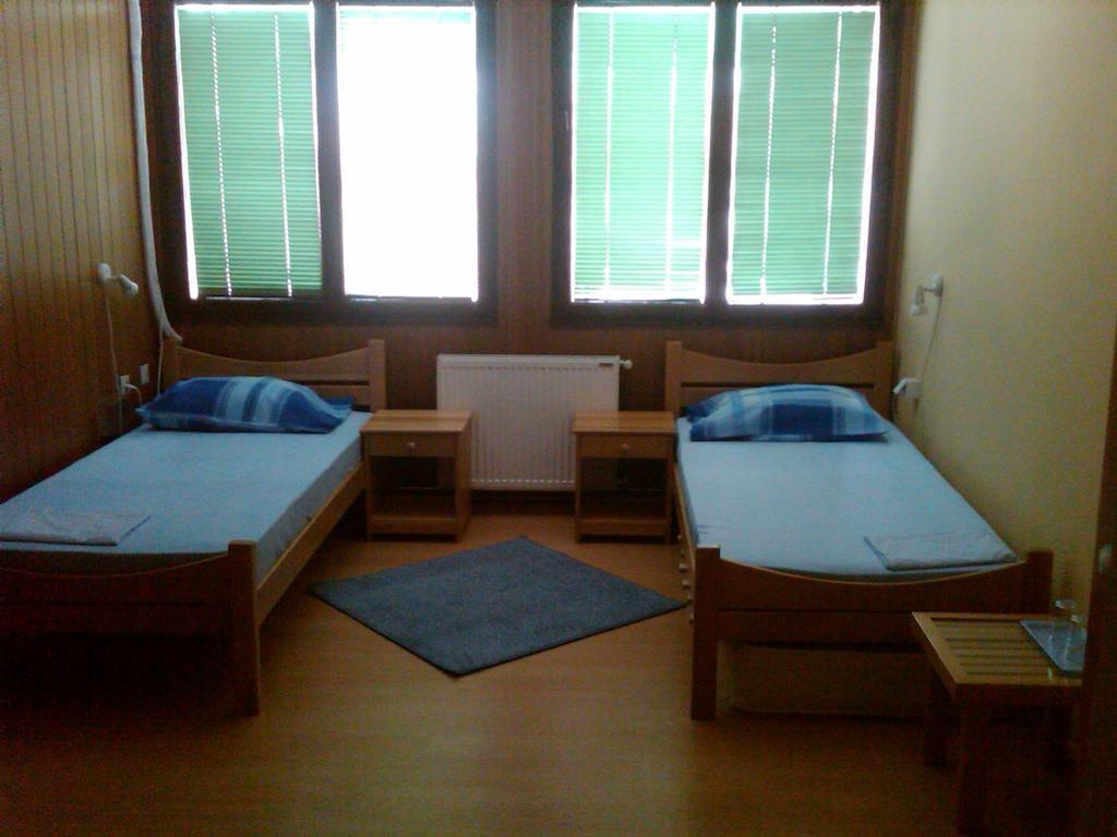 Hostel Av Palanka ภายนอก รูปภาพ