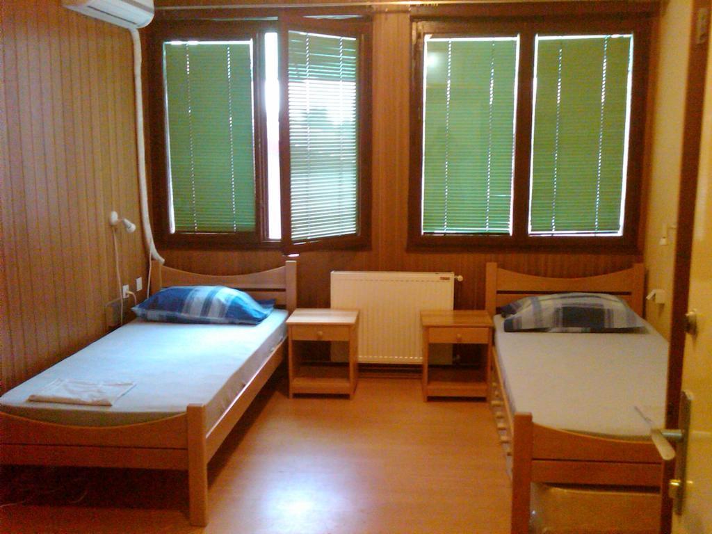 Hostel Av Palanka ภายนอก รูปภาพ