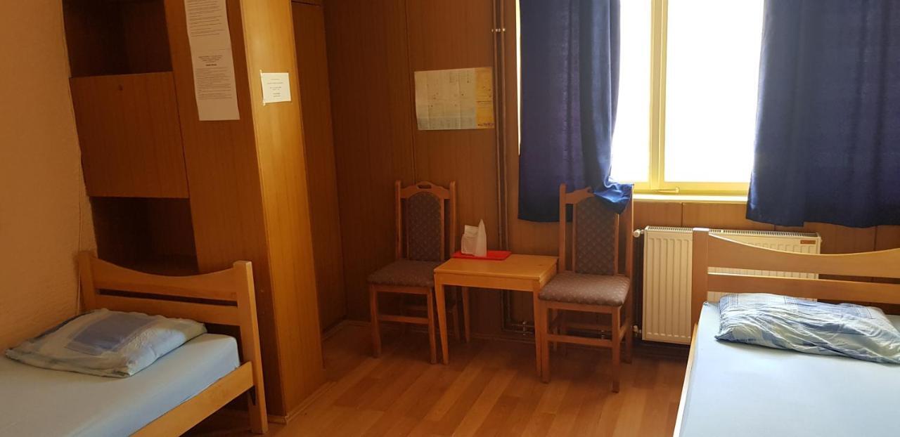 Hostel Av Palanka ภายนอก รูปภาพ